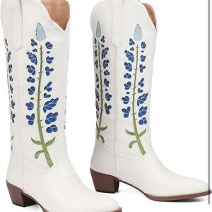 White Floral Embroidered Cowboy Boots